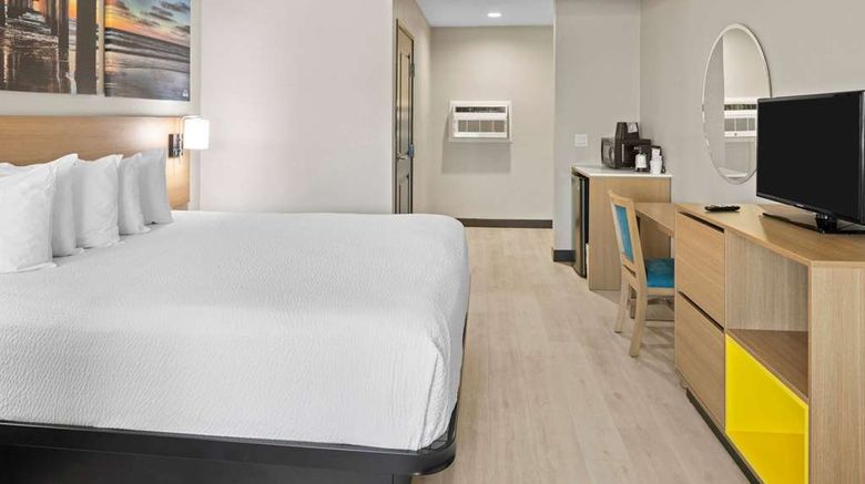 <b>Days Inn & Suites San Diego E / El Cajon Room</b>. Images powered by <a href="https://iceportal.shijigroup.com/" title="IcePortal" target="_blank">IcePortal</a>.