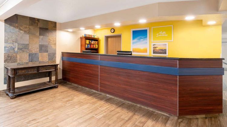 Days Inn Greeley Lobby