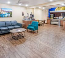 Days Inn Greeley Lobby