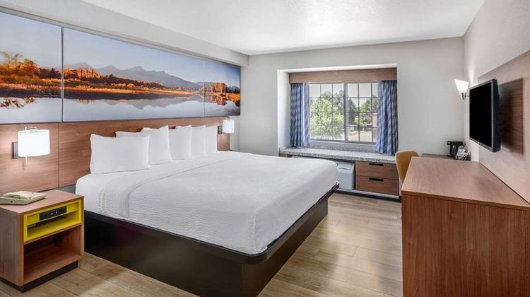 Days Inn Greeley Room