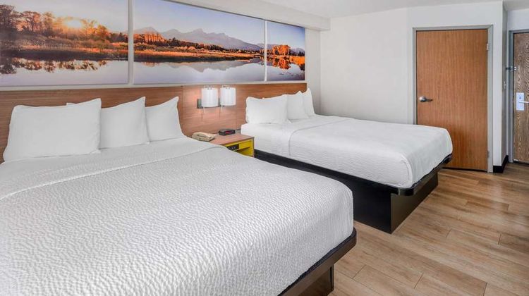 Days Inn Greeley Room