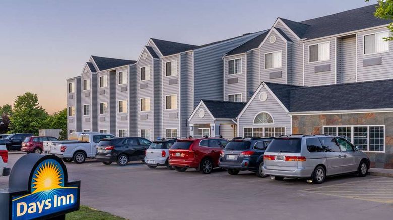 <b>Days Inn Greeley Exterior</b>. Images powered by <a href="https://iceportal.shijigroup.com/" title="IcePortal" target="_blank">IcePortal</a>.