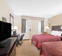 Days Inn Springfield/Phil Intl Airport Room