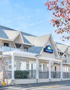 Days Inn Springfield/Phil Intl Airport