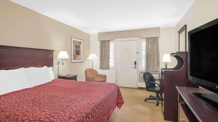 Days Inn Springfield/Phil Intl Airport Room