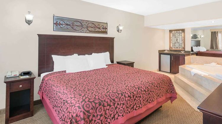 Days Inn Springfield/Phil Intl Airport Room