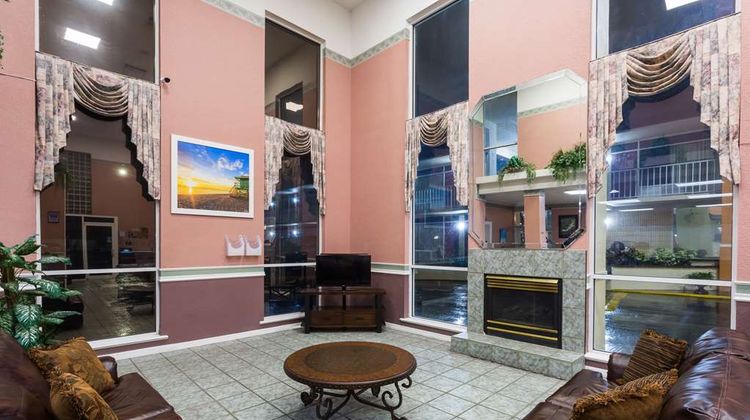 Days Inn & Suites Port Richey Lobby