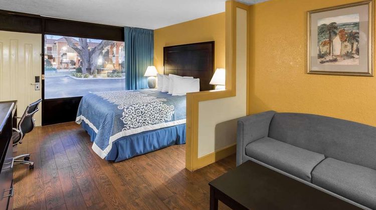 Days Inn & Suites Port Richey Room