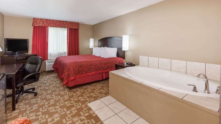 Days Inn Central City Suite