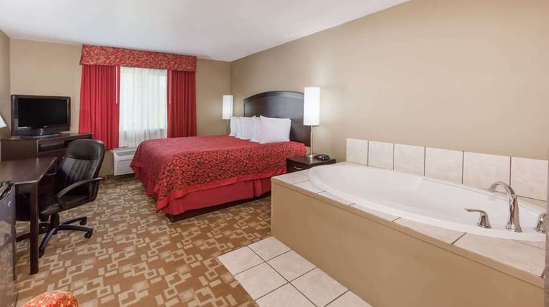 <b>Days Inn Central City Suite</b>. Images powered by <a href="https://iceportal.shijigroup.com/" title="IcePortal" target="_blank">IcePortal</a>.