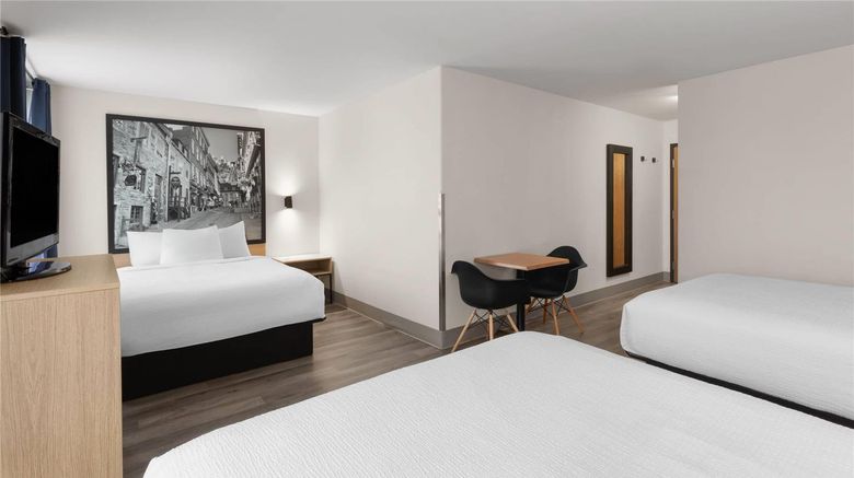 <b>Super 8 Quebec City Suite</b>. Images powered by <a href="https://iceportal.shijigroup.com/" title="IcePortal" target="_blank">IcePortal</a>.