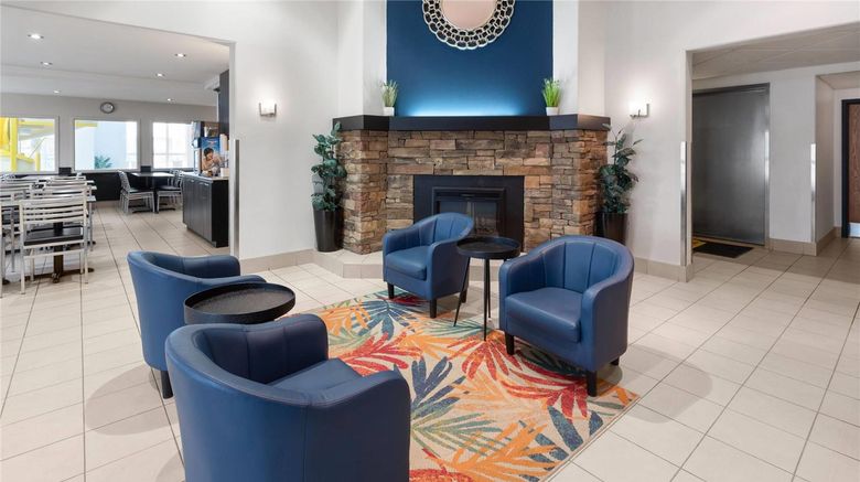 <b>Super 8 Quebec City Lobby</b>. Images powered by <a href="https://iceportal.shijigroup.com/" title="IcePortal" target="_blank">IcePortal</a>.