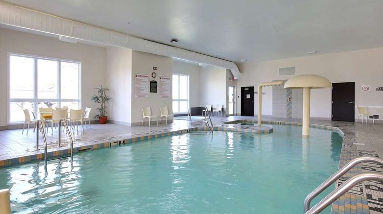 <b>Super 8 Trois-Rivieres Pool</b>. Images powered by <a href="https://iceportal.shijigroup.com/" title="IcePortal" target="_blank">IcePortal</a>.