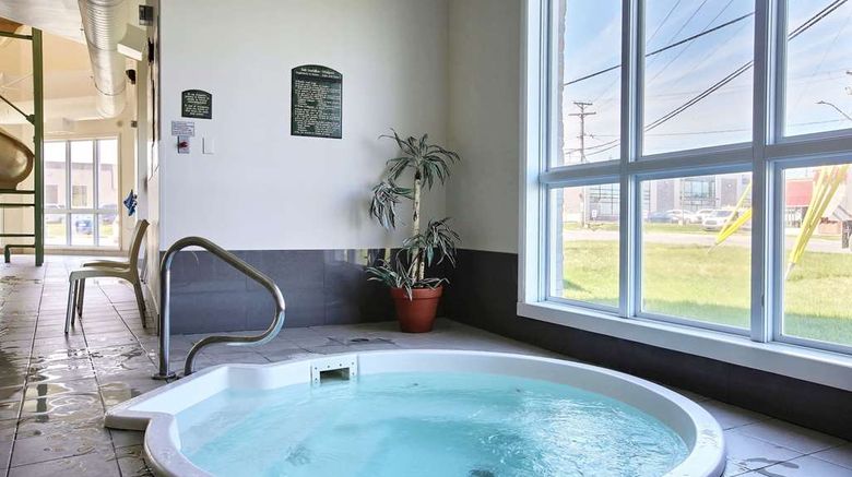 <b>Super 8 Trois-Rivieres Spa</b>. Images powered by <a href="https://iceportal.shijigroup.com/" title="IcePortal" target="_blank">IcePortal</a>.