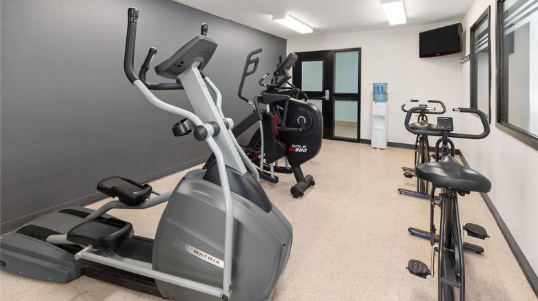 <b>Super 8 Trois-Rivieres Health</b>. Images powered by <a href="https://iceportal.shijigroup.com/" title="IcePortal" target="_blank">IcePortal</a>.