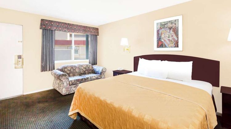 Travelodge Barstow Room