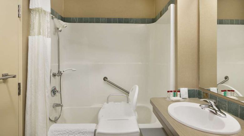 <b>Ramada Nanaimo Room</b>. Images powered by <a href="https://iceportal.shijigroup.com/" title="IcePortal" target="_blank">IcePortal</a>.
