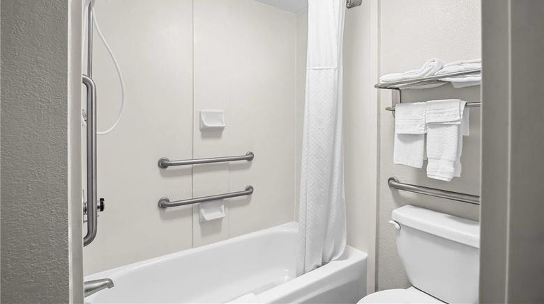 <b>Days Inn Salem Suite</b>. Images powered by <a href="https://iceportal.shijigroup.com/" title="IcePortal" target="_blank">IcePortal</a>.