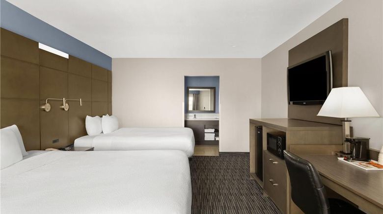 <b>Travelodge Anaheim Inn and Suite Room</b>. Images powered by <a href="https://iceportal.shijigroup.com/" title="IcePortal" target="_blank">IcePortal</a>.