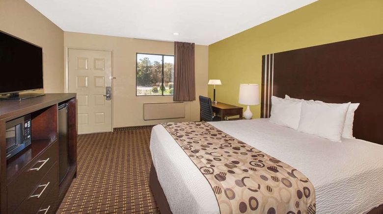 <b>Days Inn San Jose Milpitas Room</b>. Images powered by <a href="https://iceportal.shijigroup.com/" title="IcePortal" target="_blank">IcePortal</a>.