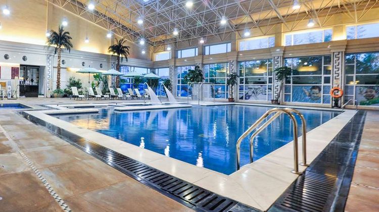 Ramada Plaza Taian Pool
