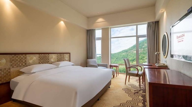 <b>Ramada Plaza Taian Room</b>. Images powered by <a href="https://iceportal.shijigroup.com/" title="IcePortal" target="_blank">IcePortal</a>.
