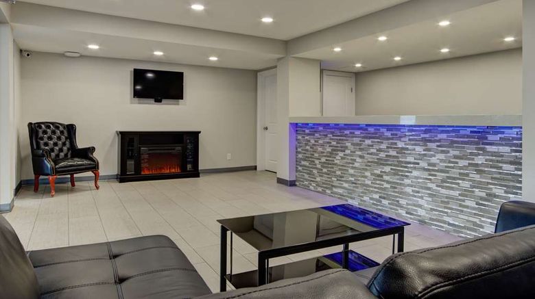 <b>Knights Inn Kamloops Lobby</b>. Images powered by <a href="https://iceportal.shijigroup.com/" title="IcePortal" target="_blank">IcePortal</a>.