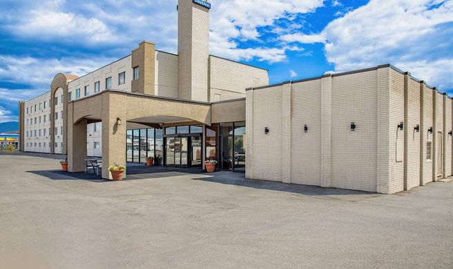 Days Inn Cranbrook Exterior