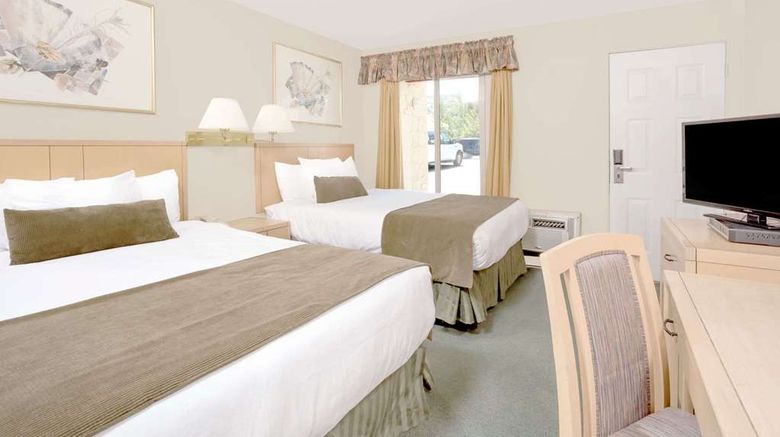 <b>Howard Johnson Downtown Kamloops Room</b>. Images powered by <a href="https://iceportal.shijigroup.com/" title="IcePortal" target="_blank">IcePortal</a>.