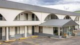 Howard Johnson Downtown Kamloops Exterior