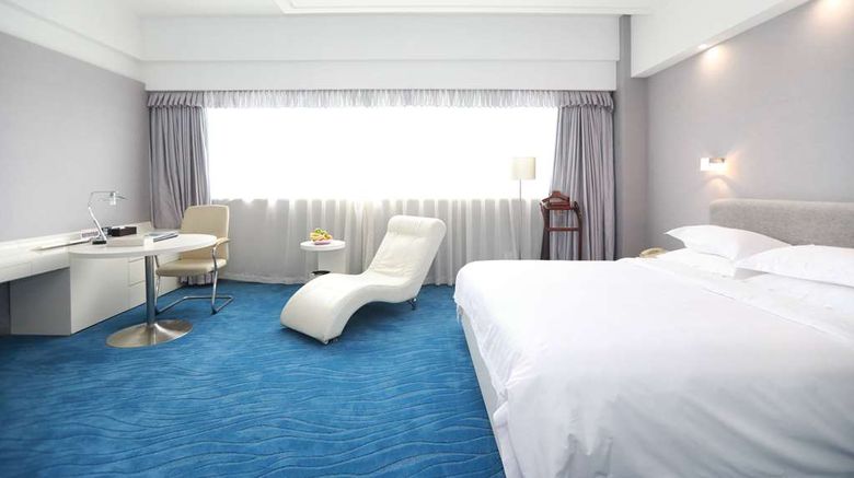 <b>Ramada Plaza Riverside Hangzhou Room</b>. Images powered by <a href="https://iceportal.shijigroup.com/" title="IcePortal" target="_blank">IcePortal</a>.