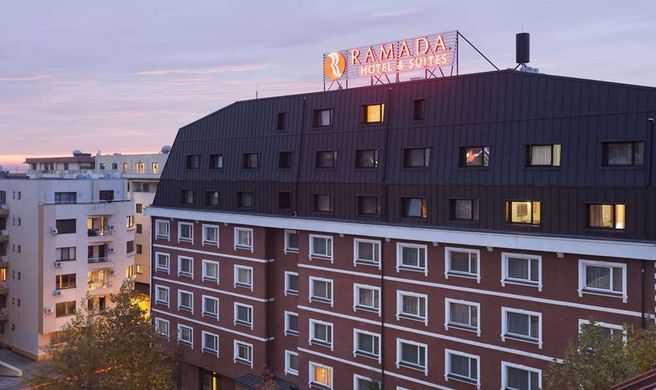 Ramada Hotel & Suites Bucharest North Exterior