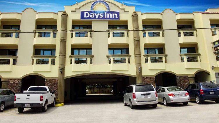 Days Inn Guam-Tamuning Exterior