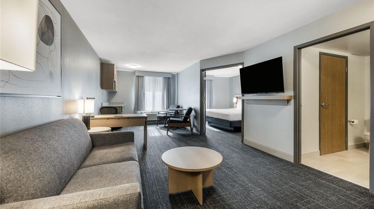 Days Inn Thunder Bay North Suite