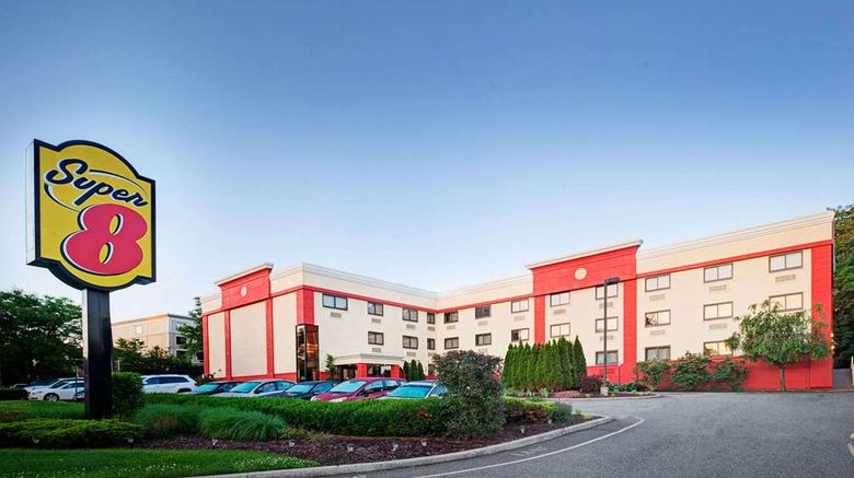 Super 8 Mahwah Exterior. Images powered by <a href="https://iceportal.shijigroup.com" target="_blank" rel="noopener">Ice Portal</a>.