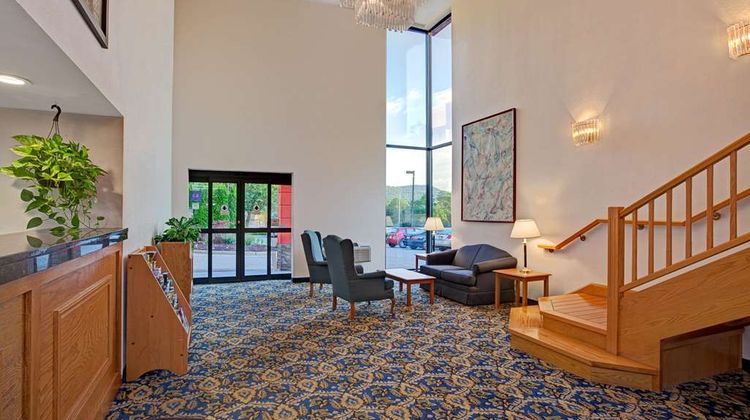 Super 8 Mahwah Lobby