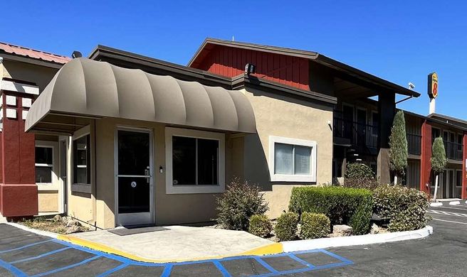 Super 8 Red Bluff Exterior