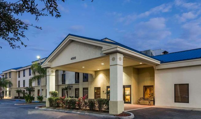 Days Inn & Suites Lakeland Exterior