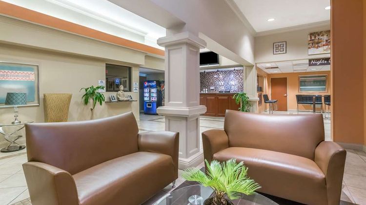 Days Inn & Suites Lakeland Lobby