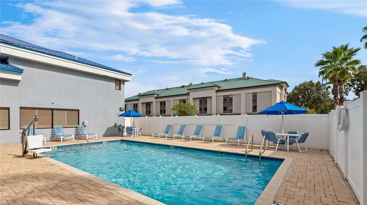 Days Inn & Suites Lakeland Pool