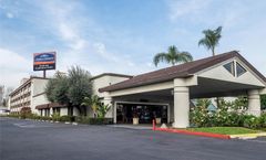 Howard Johnson Hotel & Conf Ctr