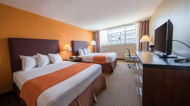 Howard Johnson Hotel & Conf Ctr Room