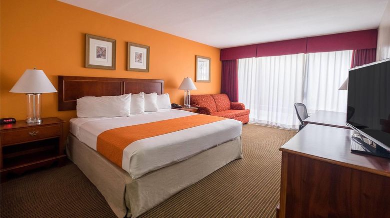 <b>Howard Johnson Hotel & Conf Ctr Room</b>. Images powered by <a href="https://iceportal.shijigroup.com/" title="IcePortal" target="_blank">IcePortal</a>.