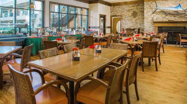 <b>Ramada Tropics Resort/Conference Center Restaurant</b>. Images powered by <a href="https://iceportal.shijigroup.com/" title="IcePortal" target="_blank">IcePortal</a>.