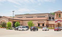 Ramada Tropics Resort/Conference Center