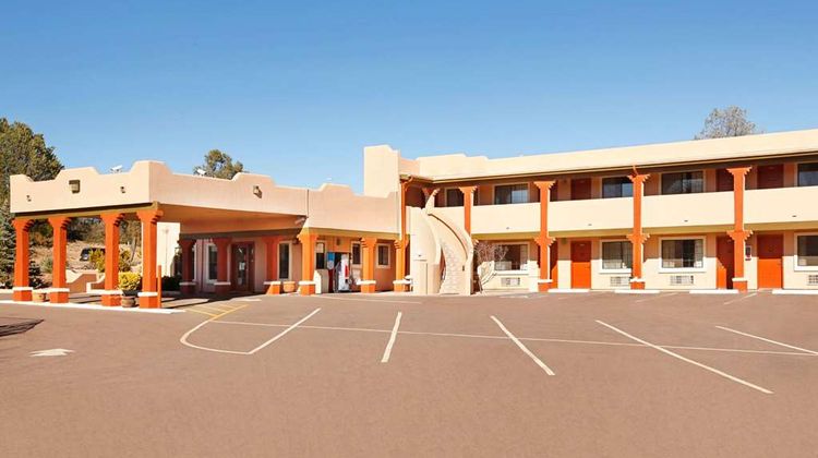 Super 8 Payson Exterior