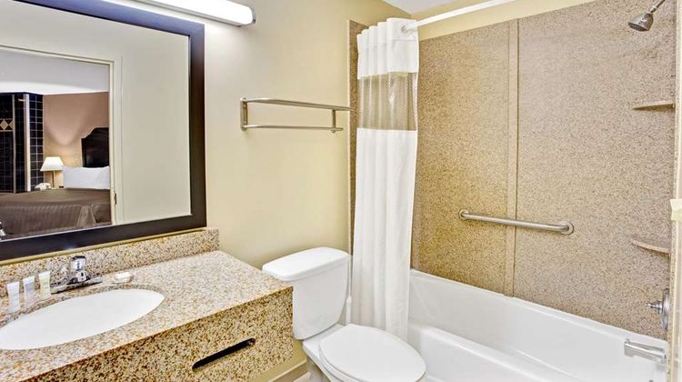 Howard Johnson Pikesville Room