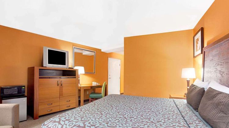 Days Inn Federal Way Room