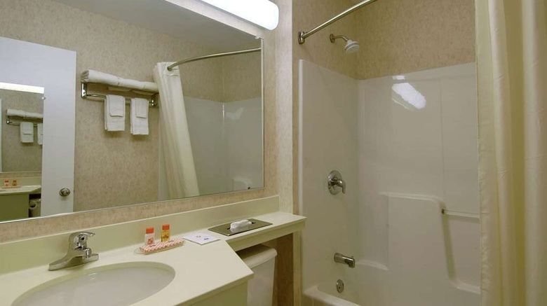 <b>Howard Johnson Williamstown Room</b>. Images powered by <a href="https://iceportal.shijigroup.com/" title="IcePortal" target="_blank">IcePortal</a>.