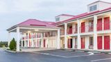 <b>Super 8 Clinton Exterior</b>. Images powered by <a href="https://iceportal.shijigroup.com/" title="IcePortal" target="_blank">IcePortal</a>.